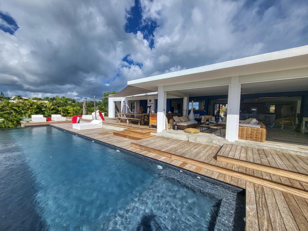 Location villa piscine vue mer Saint François Guadeloupe_piscine
