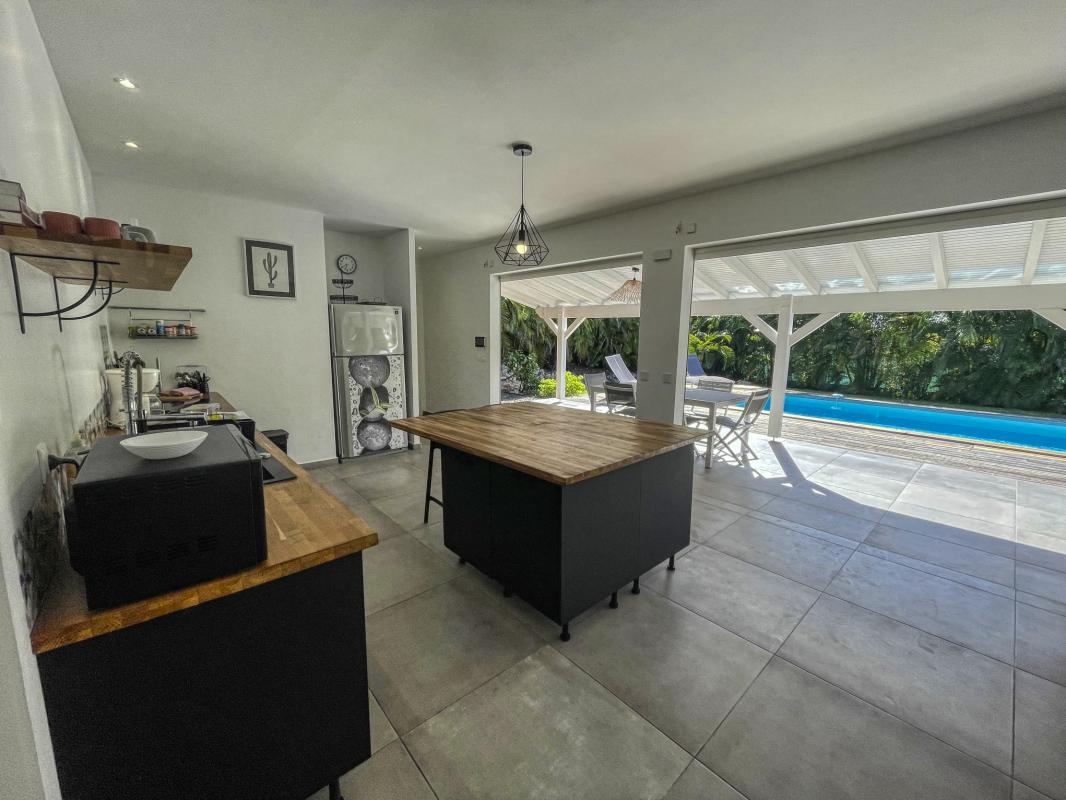 Location villa piscine Saint François Guadeloupe_cuisine