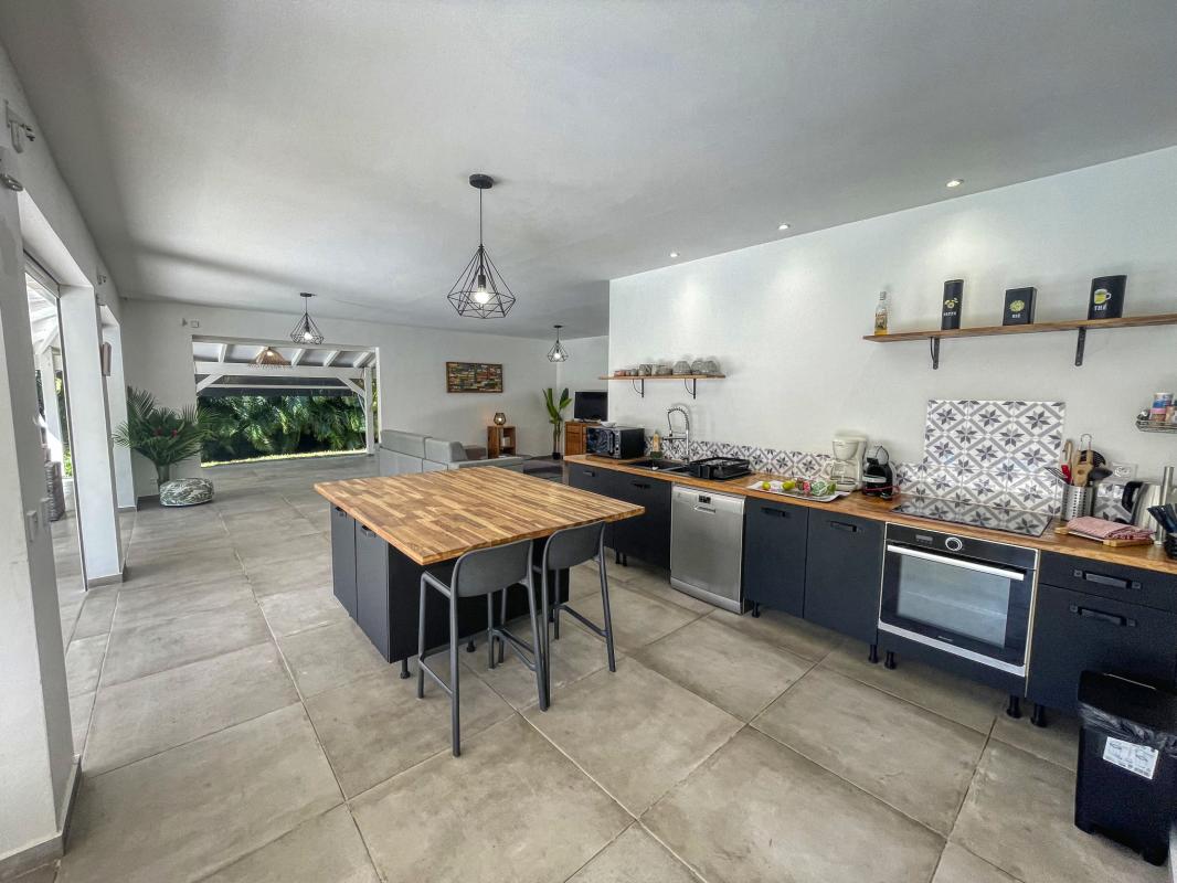 Location villa piscine Saint François Guadeloupe_cuisine