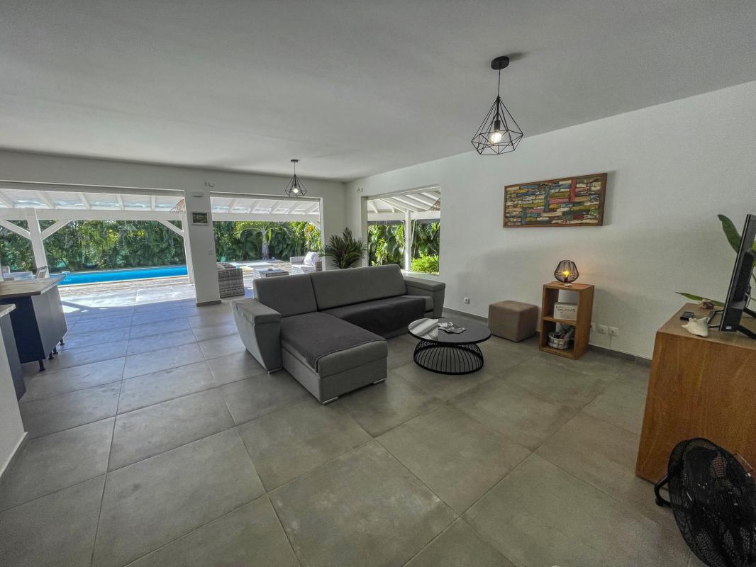 Location villa piscine Saint François Guadeloupe_salon