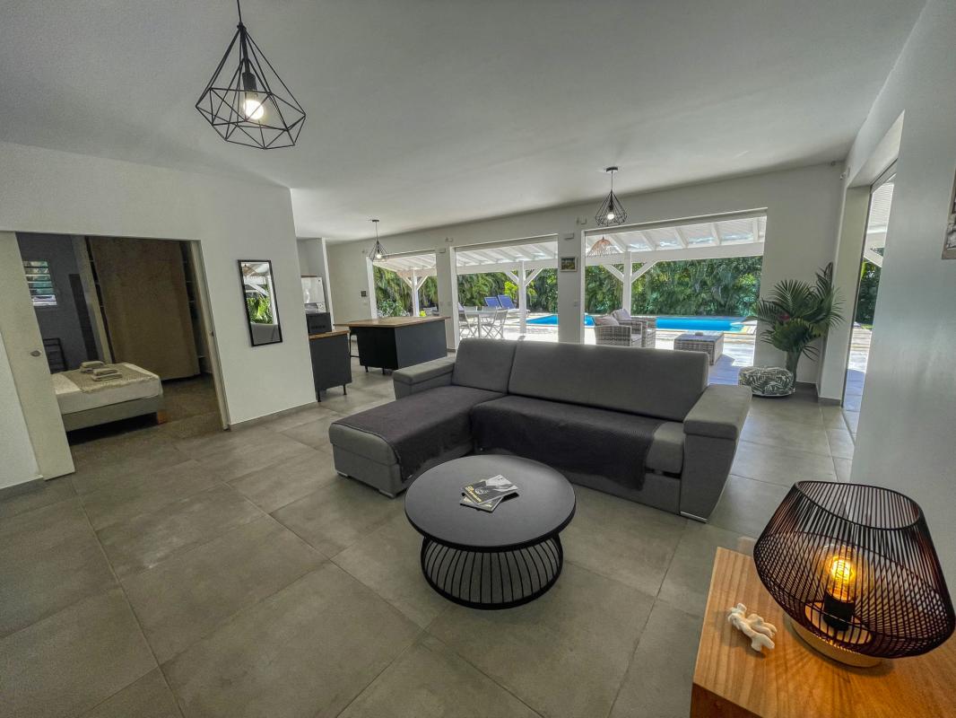 Location villa piscine Saint François Guadeloupe_salon