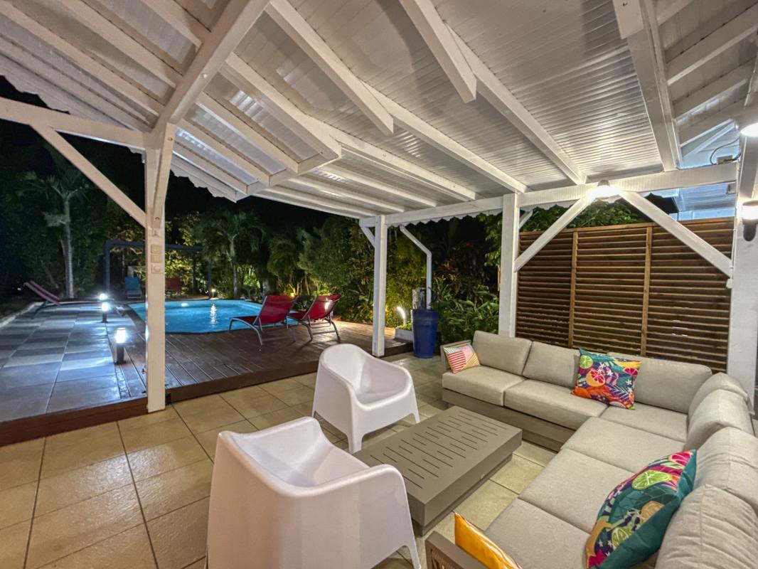 Location villa piscine St François Guadeloupe_de nuit