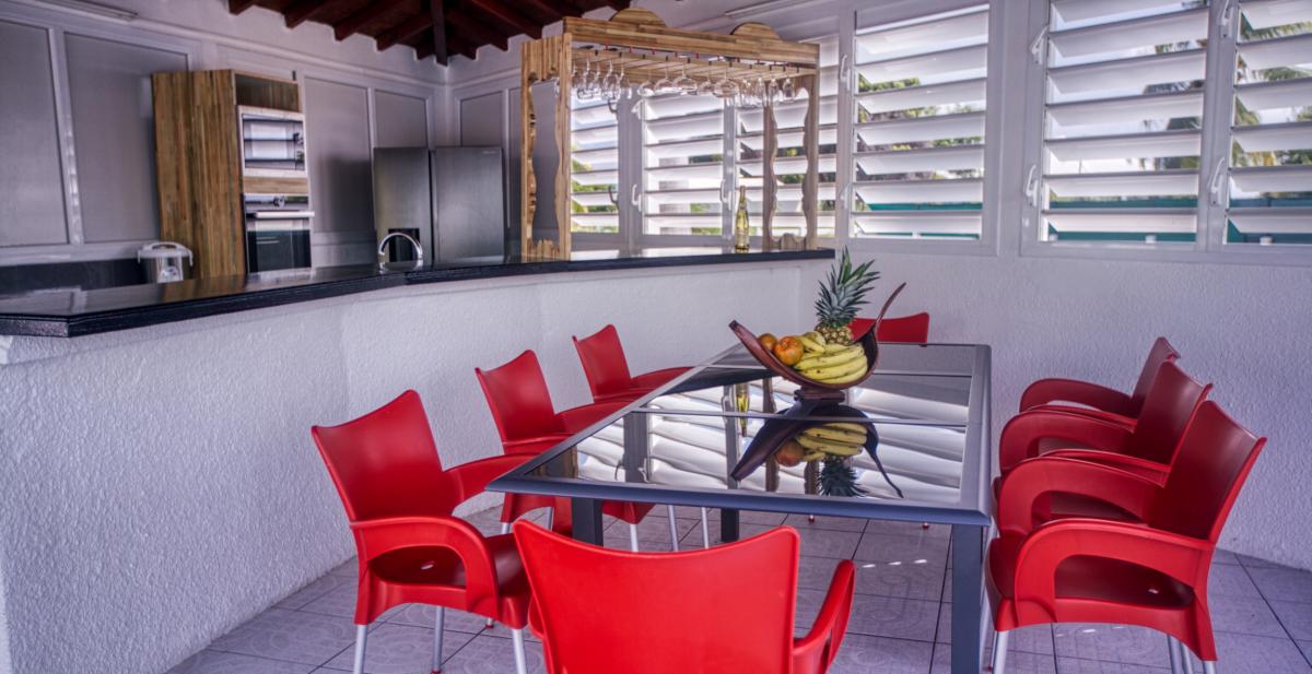 Location villa 5 chambres pour 10 à 20 personnes avec piscine Saint François Guadeloupe