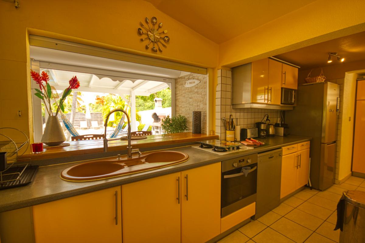 Rental villa Guadeloupe - kitchen
