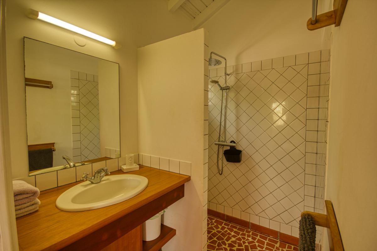 Villa Guadeloupe - the bathroom