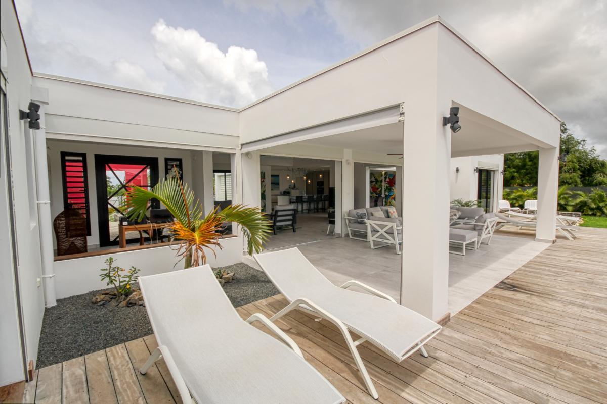 Villa 4 chambres 4 salles de douches 8 personnes piscine à louer à Saint François Guadeloupe
