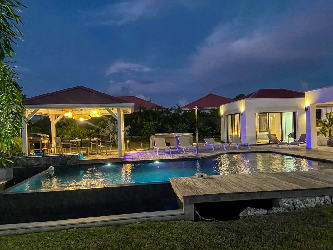 Villa 4 chambres 4 salles de douches 8 personnes piscine à louer à Saint François Guadeloupe