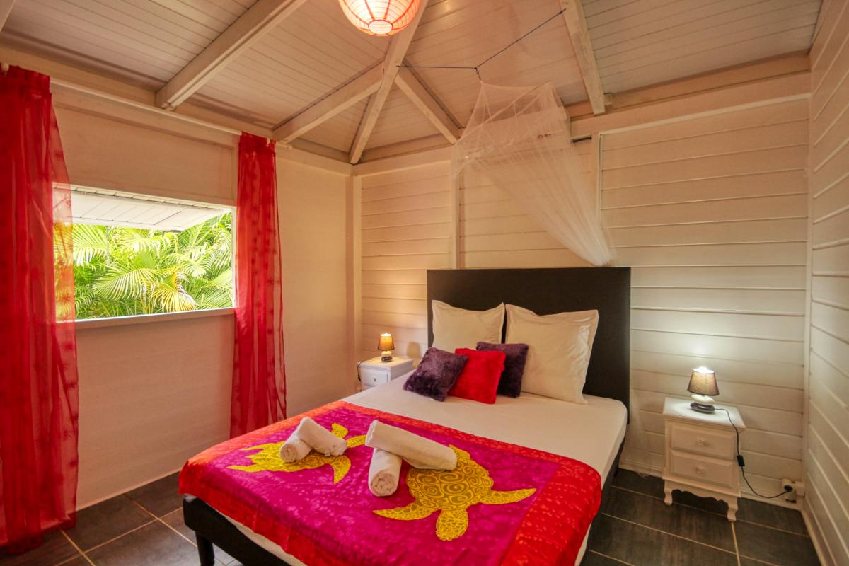 A louer bungalow avec jacuzzi en Guadeloupe - Chambre 1