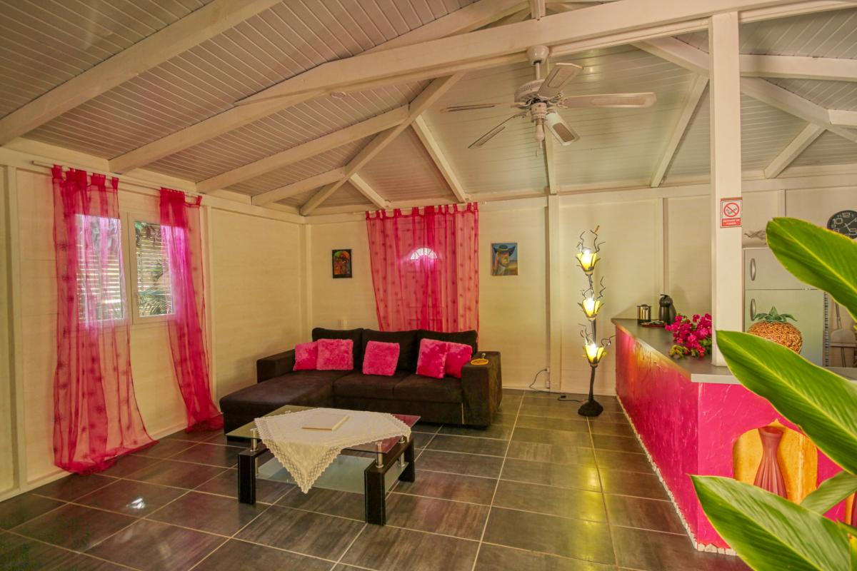 A louer bungalow avec jacuzzi en Guadeloupe - Salon