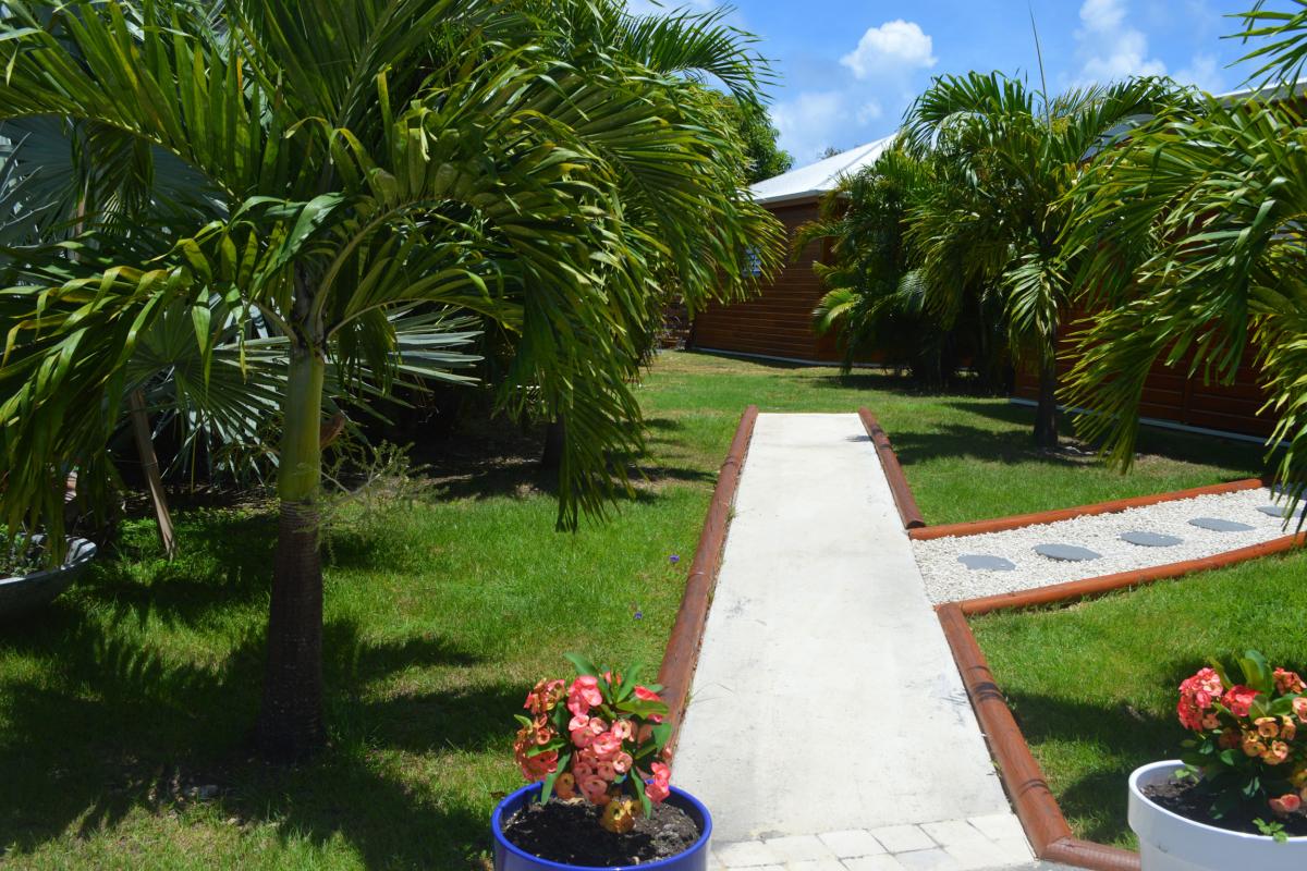 location bungalow en Guadeloupe - accès bungalow