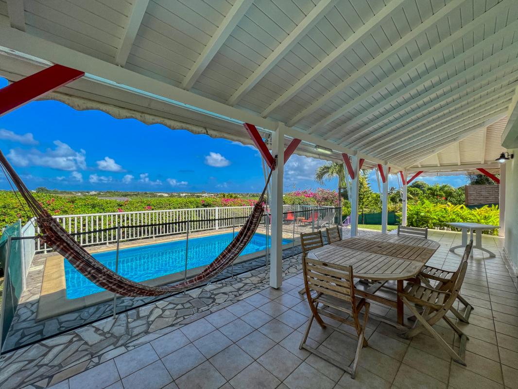 A louer St François Guadeloupe villa 3 chambres pour 6 personnes avec piscine