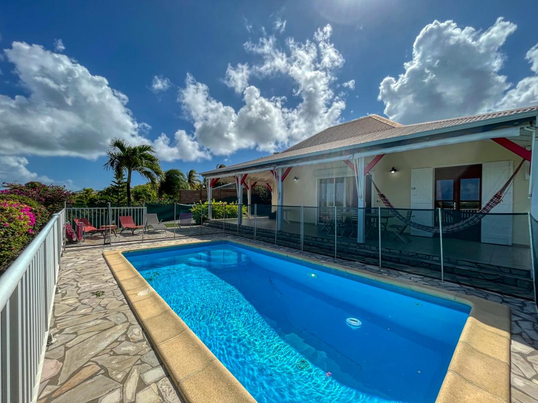 A louer St François Guadeloupe villa 3 chambres pour 6 personnes avec piscine