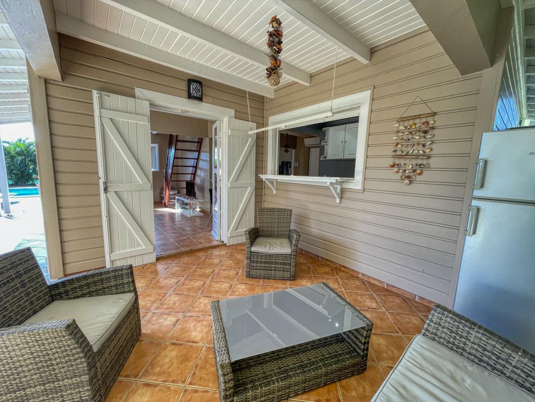Villa à louer Saint François Guadeloupe__salon ext
