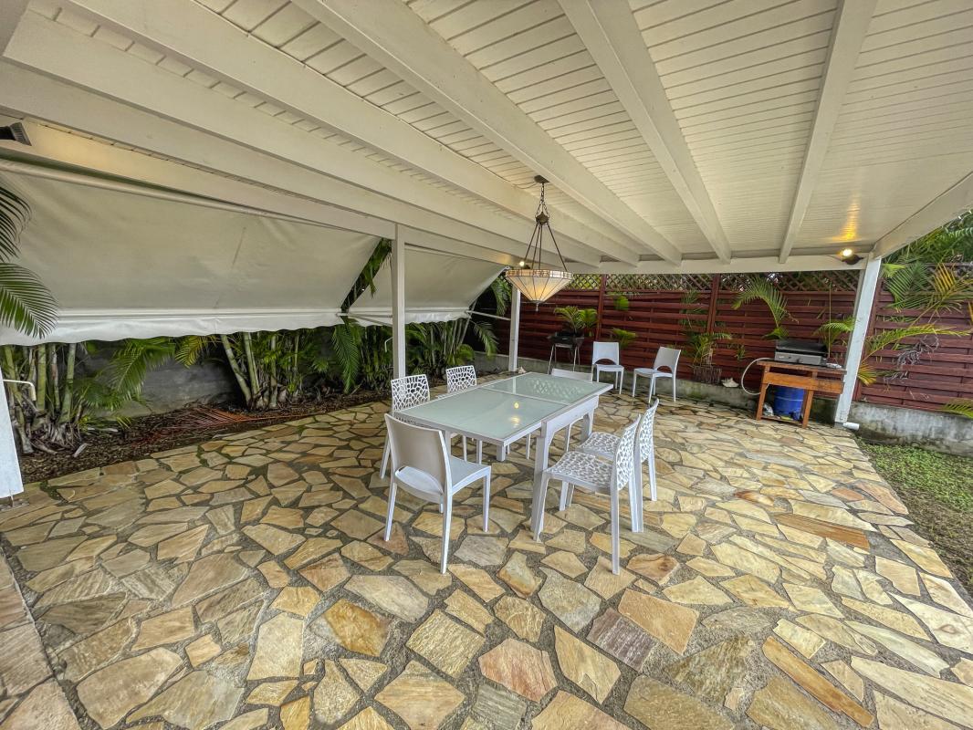 Villa à louer Saint François Guadeloupe__table