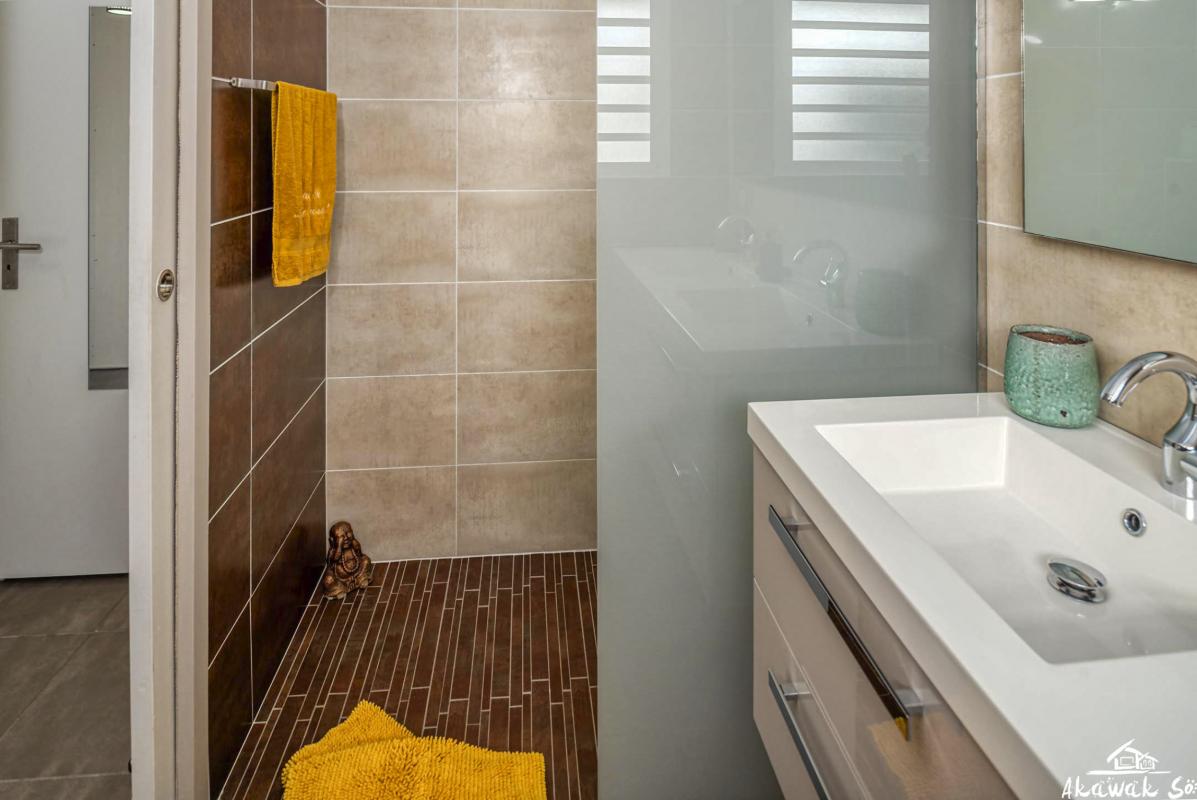 A louer villa 3 chambres Saint François Guadeloupe_ Salle de Bain
