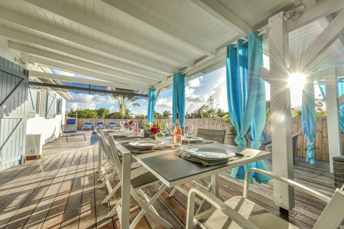 Location villa piscine Saint François Guadeloupe_Terrasse