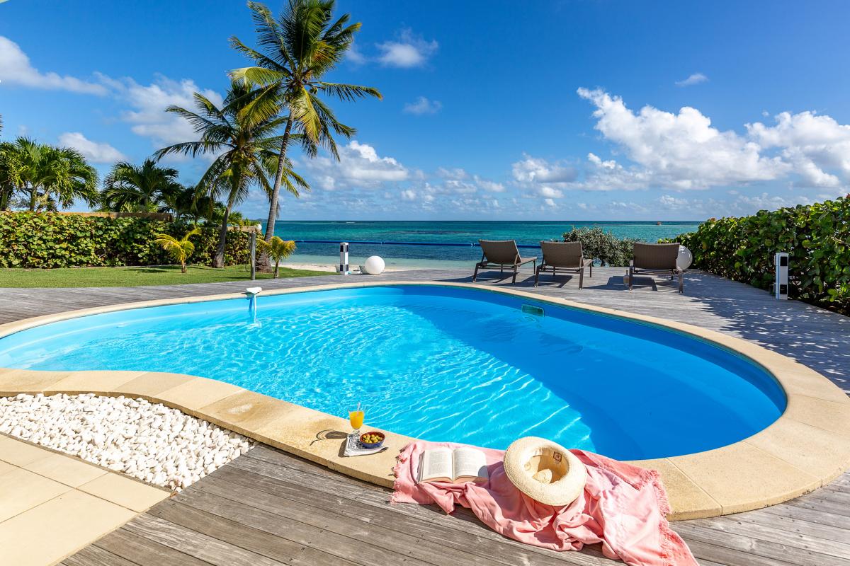 Location villa pieds dans l'eau Guadeloupe au Hamack Saint François