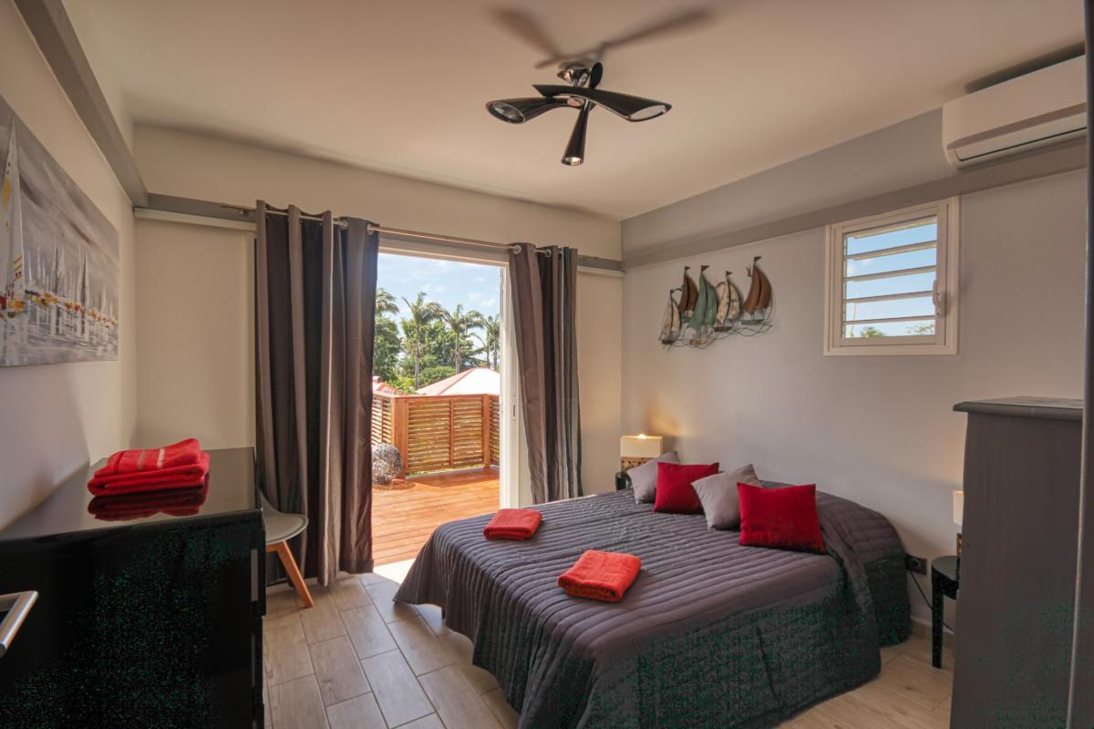Villa de standing à louer en Guadeloupe - Chambre 2