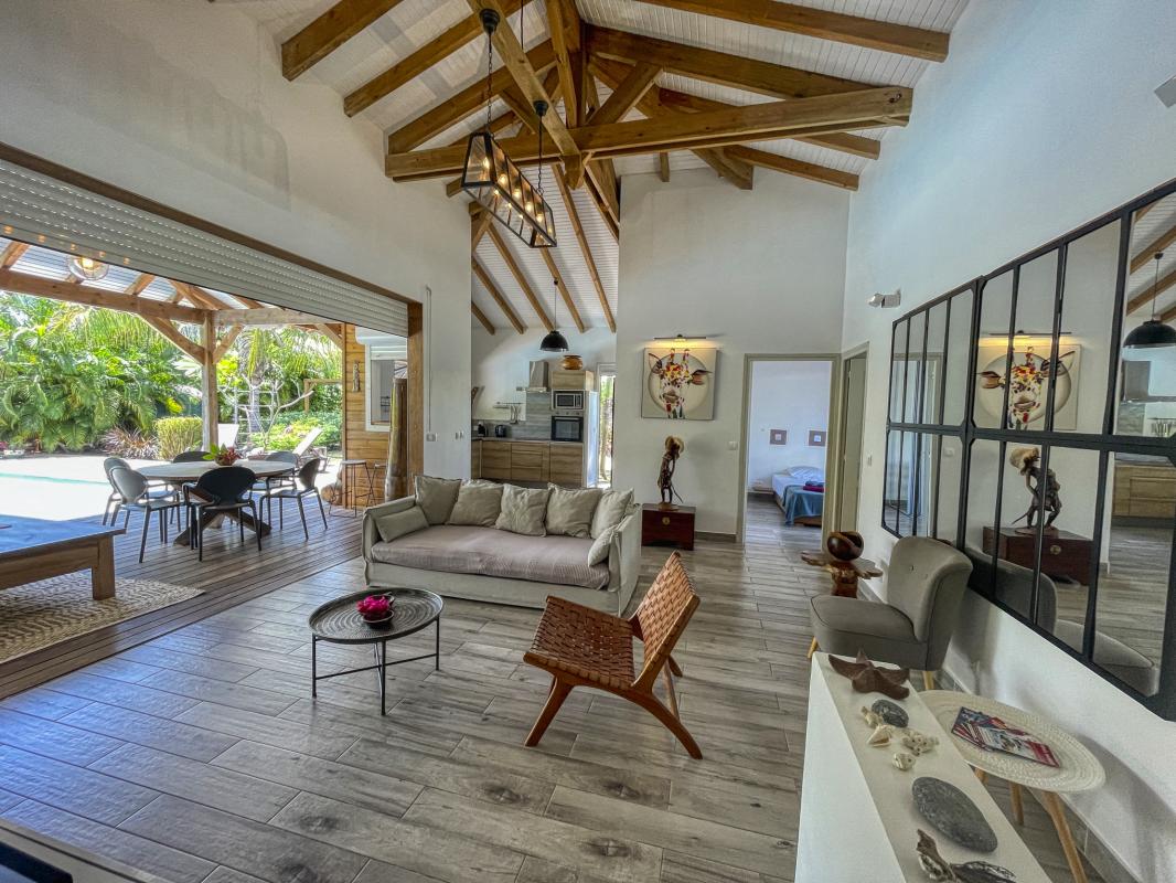 Villa à louer 3 chambres à Saint François Guadeloupe-salon