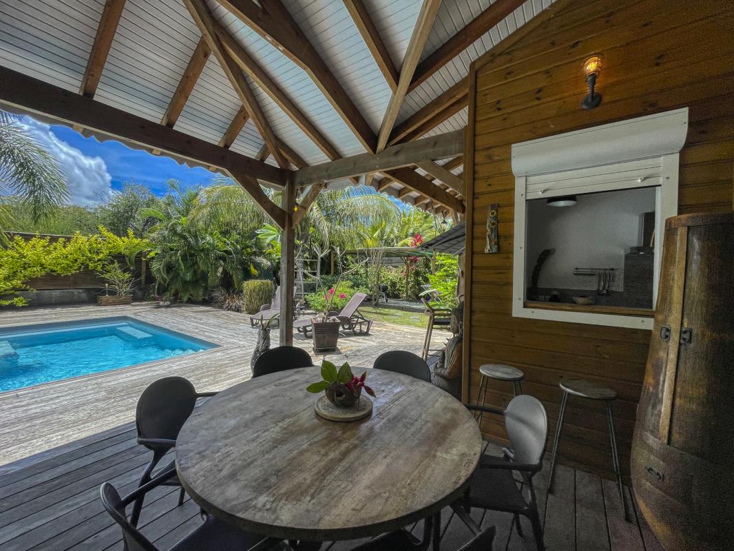 Villa à louer 3 chambres à Saint François Guadeloupe-terrasse