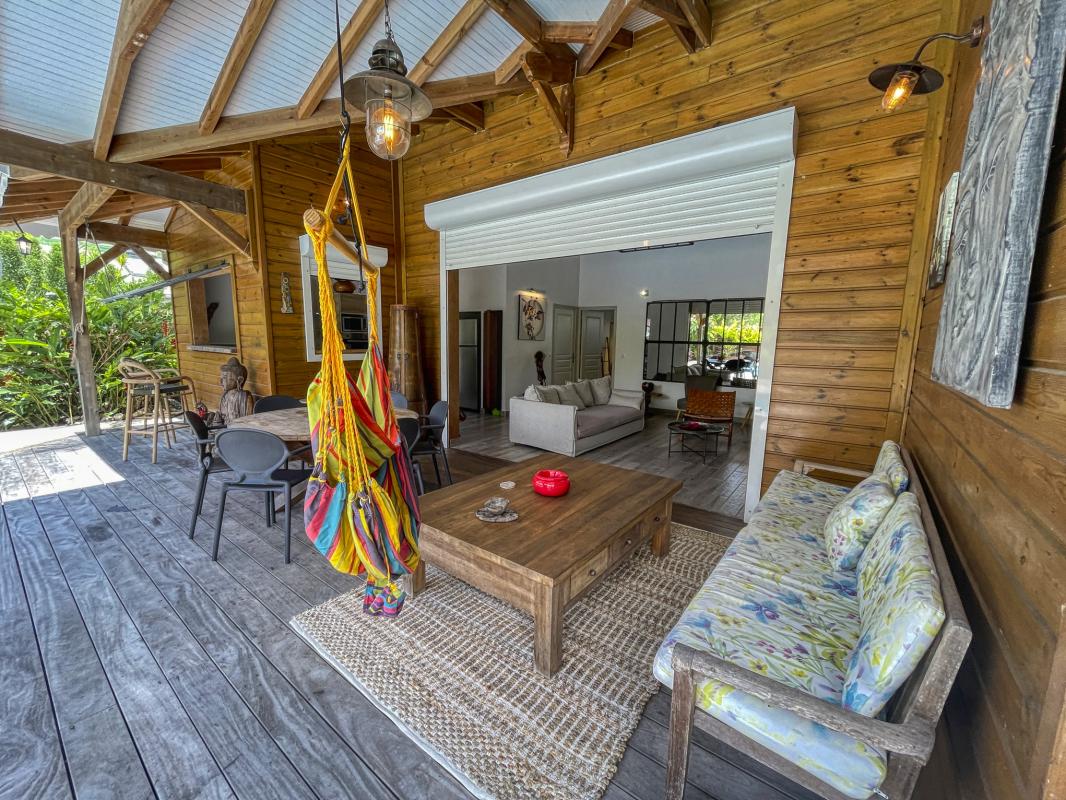 Villa à louer 3 chambres à Saint François Guadeloupe-terrasse