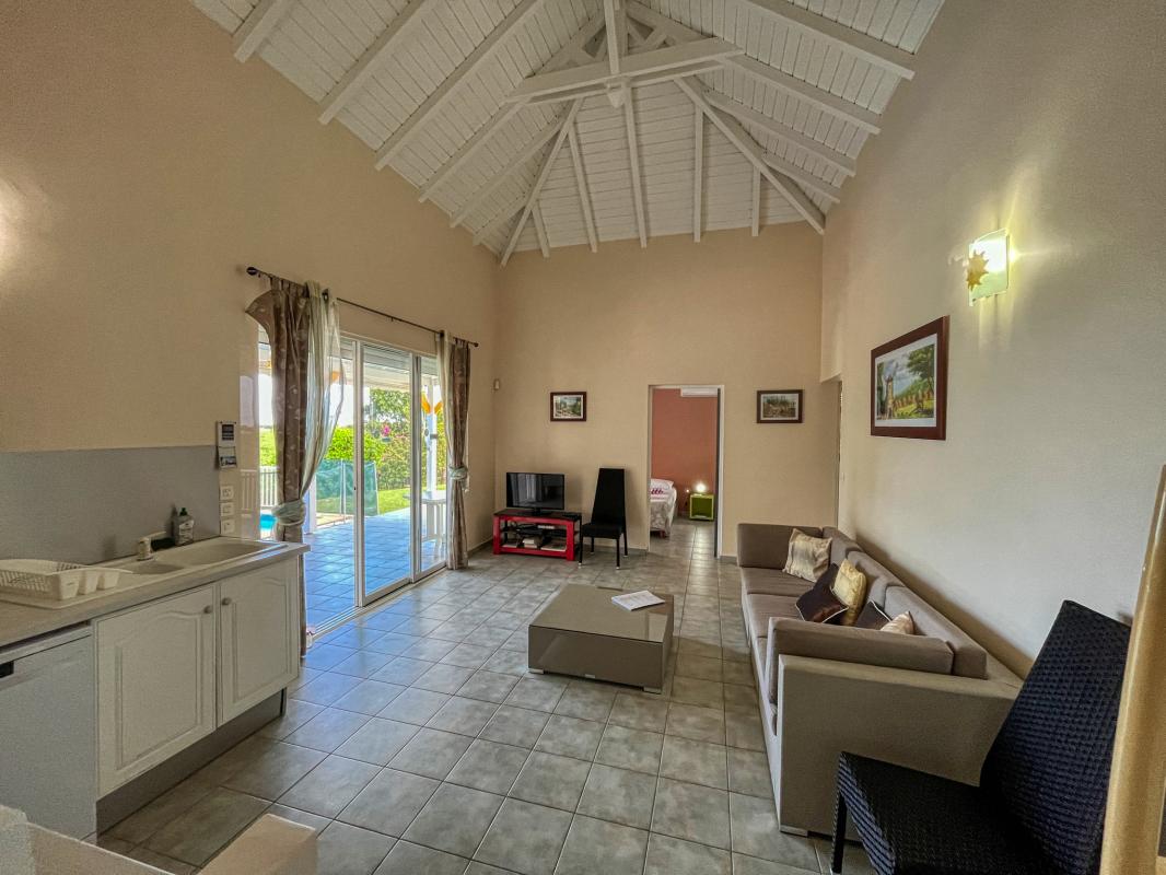 A louer St François Guadeloupe villa 3 chambres pour 6 personnes avec piscine