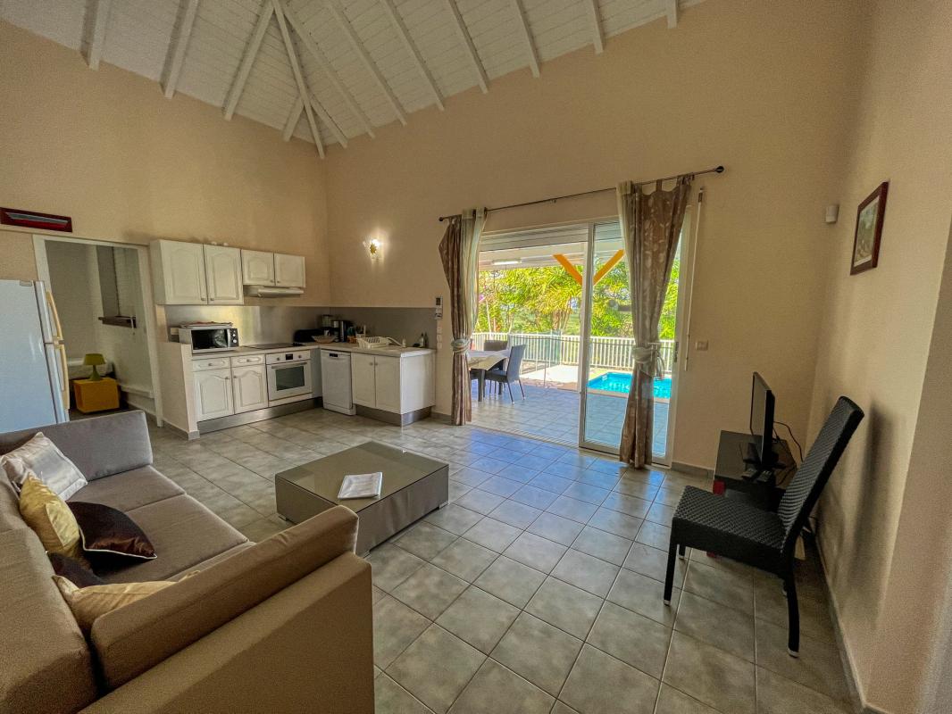 A louer St François Guadeloupe villa 3 chambres pour 6 personnes avec piscine