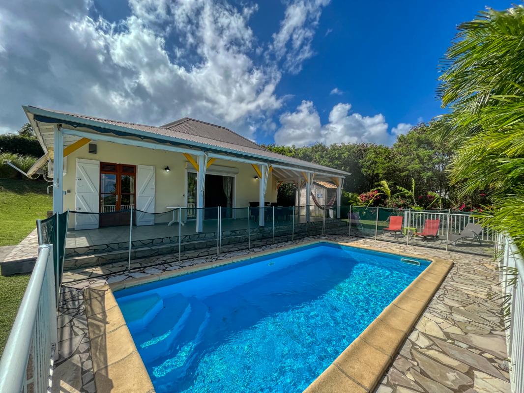 A louer St François Guadeloupe villa 3 chambres pour 6 personnes avec piscine