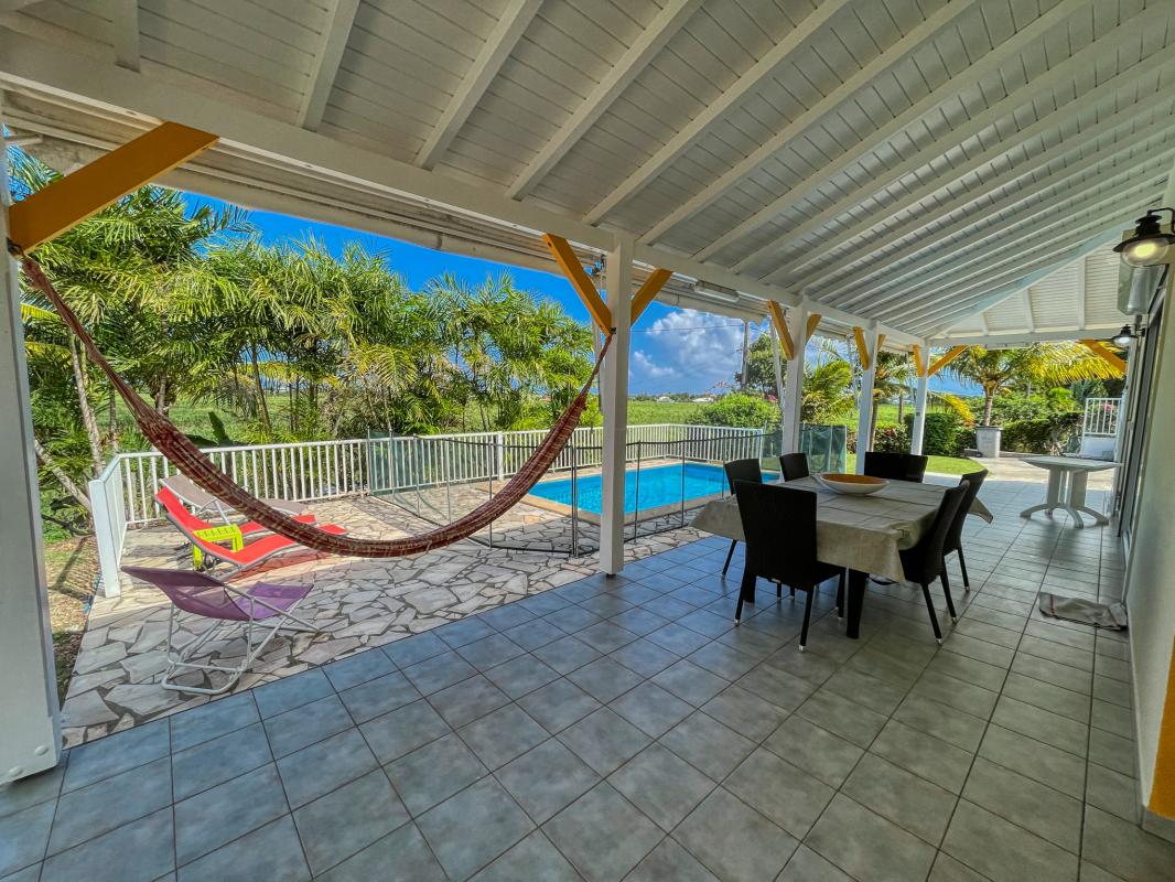 A louer St François Guadeloupe villa 3 chambres pour 6 personnes avec piscine