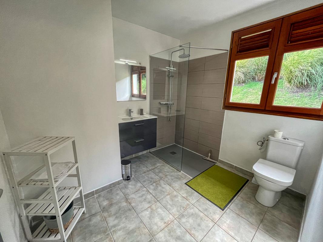 A louer St François Guadeloupe villa 3 chambres pour 6 personnes avec piscine