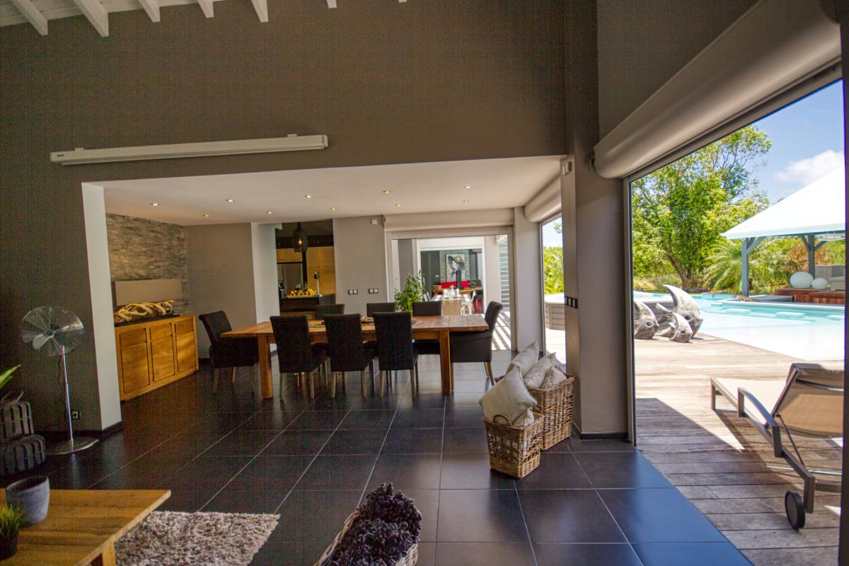 A la location villa 3 chambres pour 10 personnes avec piscine à St François en Guadeloupe