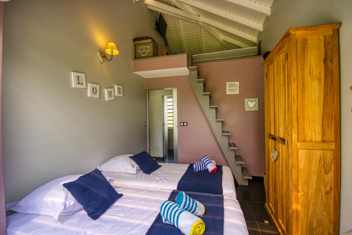 A la location villa 3 chambres pour 10 personnes avec piscine à St François en Guadeloupe