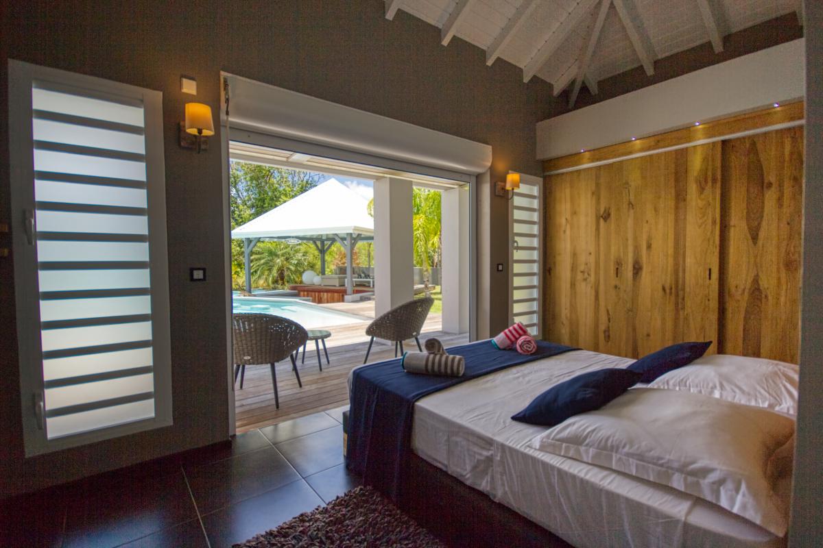 A la location villa 3 chambres pour 10 personnes avec piscine à St François en Guadeloupe