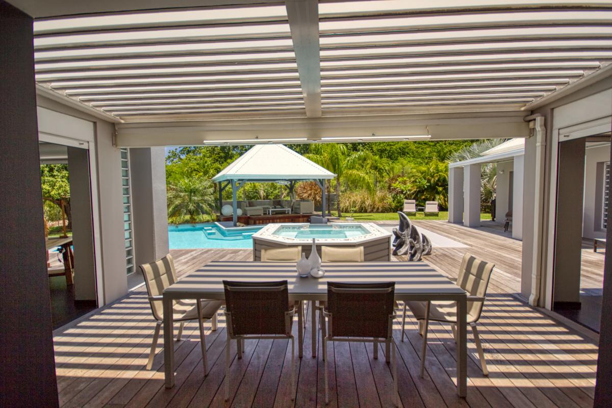 A la location villa 3 chambres pour 10 personnes avec piscine à St François en Guadeloupe
