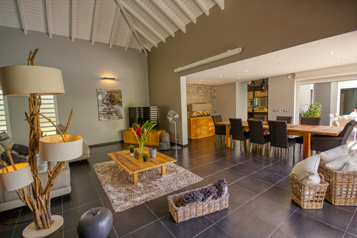 A la location villa 3 chambres pour 10 personnes avec piscine à St François en Guadeloupe