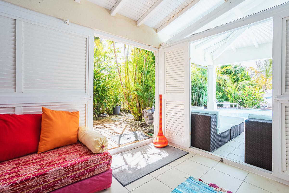 Villa-Pieds-dans-l'eau-Saint-François-Guadeloupe-carbet