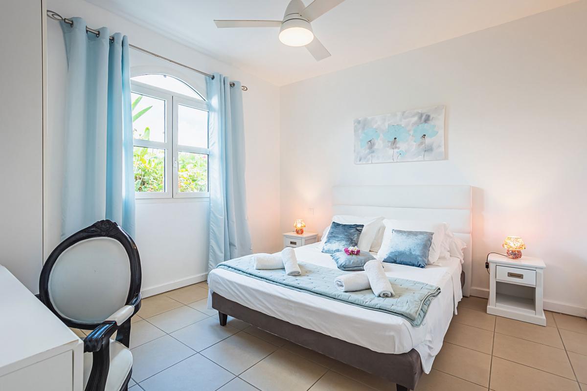 Villa-Pieds-dans-l'eau-Saint-François-Guadeloupe-chambre 2