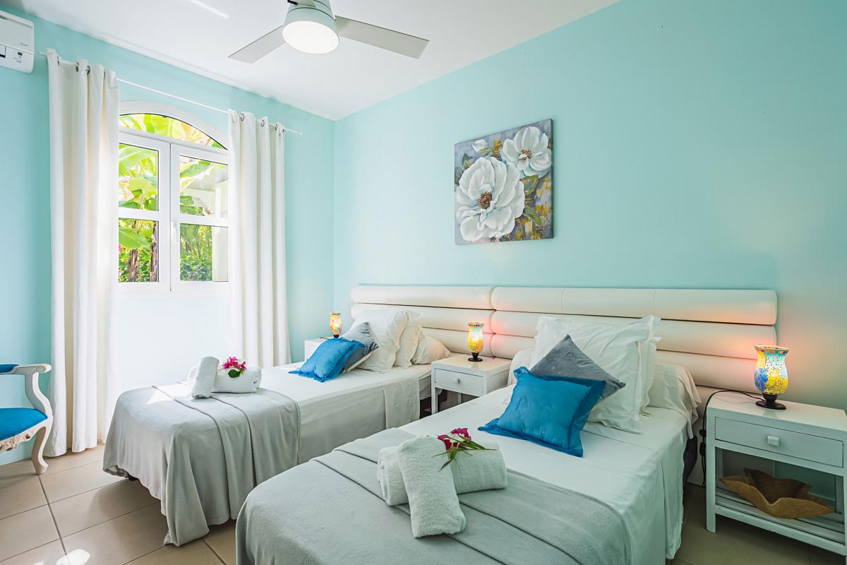 Villa-Pieds-dans-l'eau-Saint-François-Guadeloupe-chambre 3