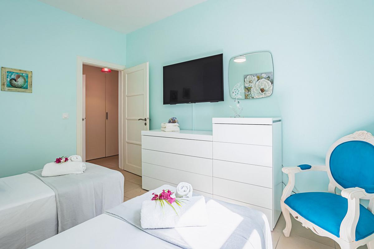Villa-Pieds-dans-l'eau-Saint-François-Guadeloupe-chambre 3