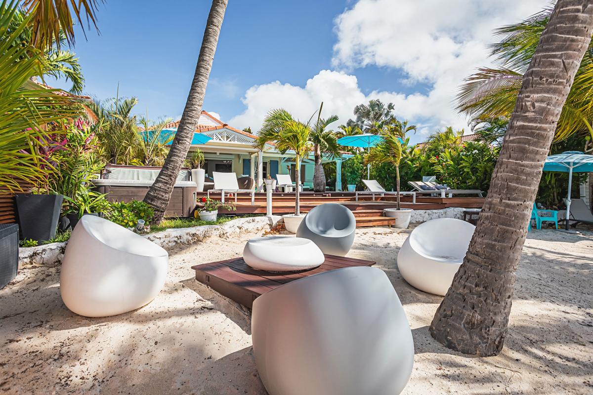 Villa-Pieds-dans-l'eau-Saint-François-Guadeloupe-plage
