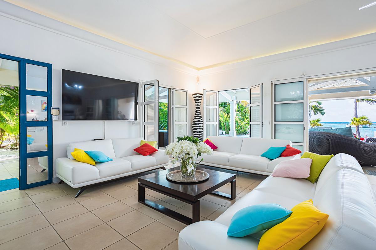 Villa-Pieds-dans-l'eau-Saint-François-Guadeloupe-salon