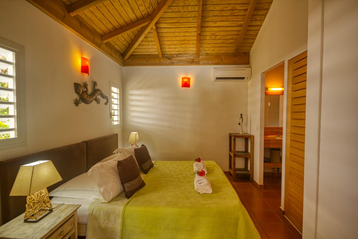 Rental villa with swimming pool - the bathroom