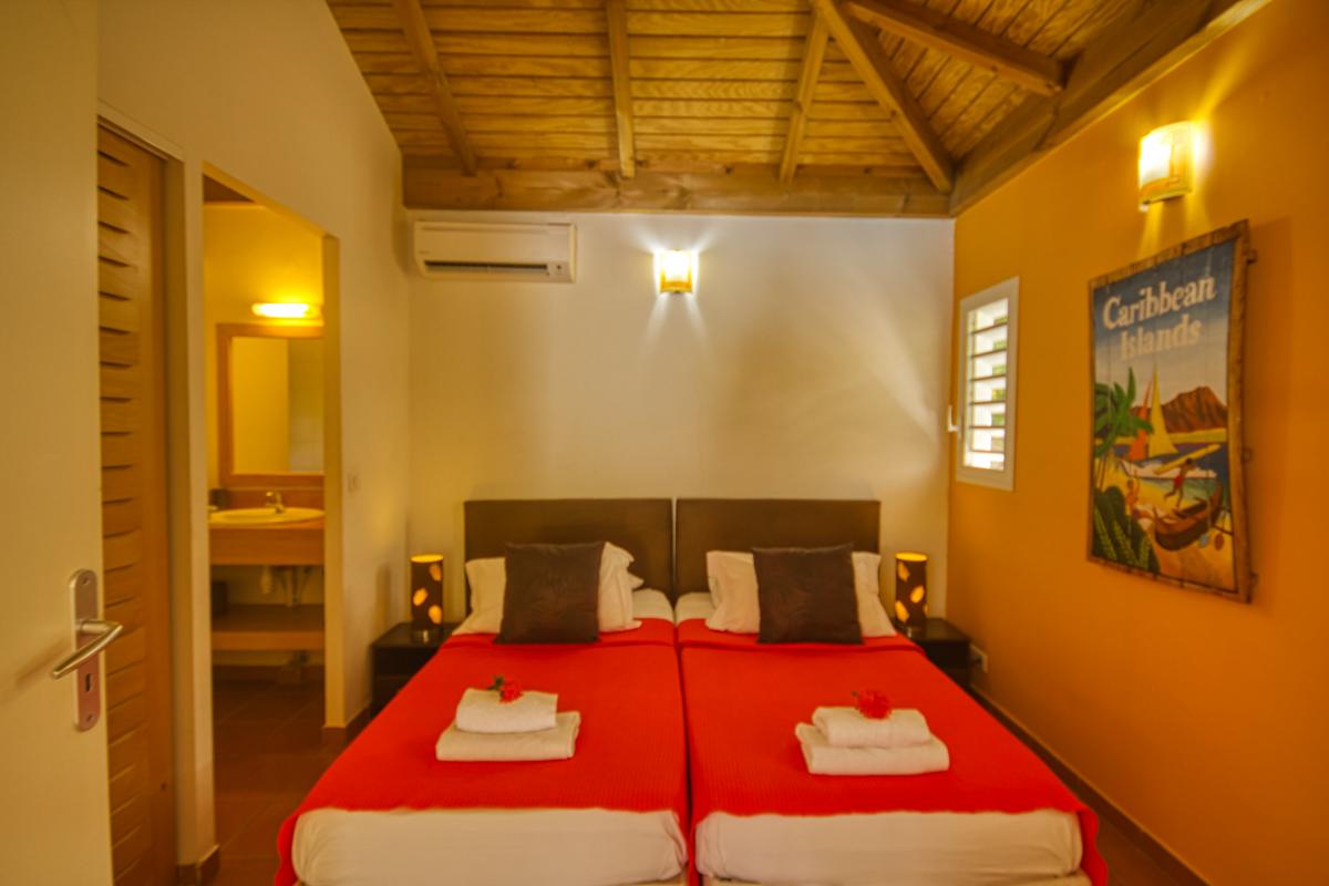 Rental villa with swimming pool - the bedroom 