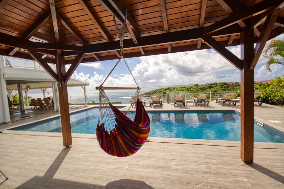Location villa 4 chambres pour 8 personnes avec vue mer piscine et accés plage à St François en Guadeloupe