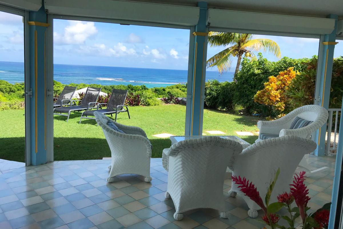 A louer villa piscine vue mer Guadeloupe - Salon de jardin