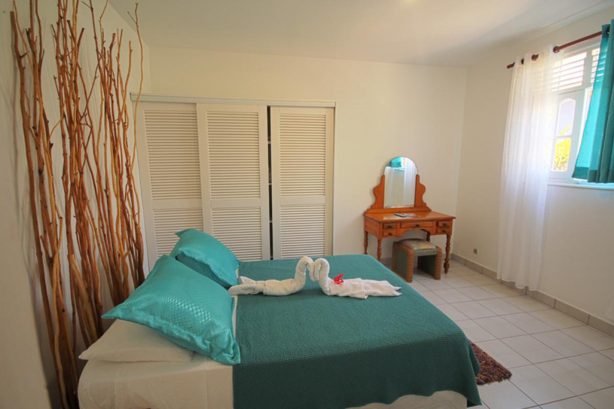 A louer en Guadeloupe villa avec piscine et jacuzzi - Chambre 2