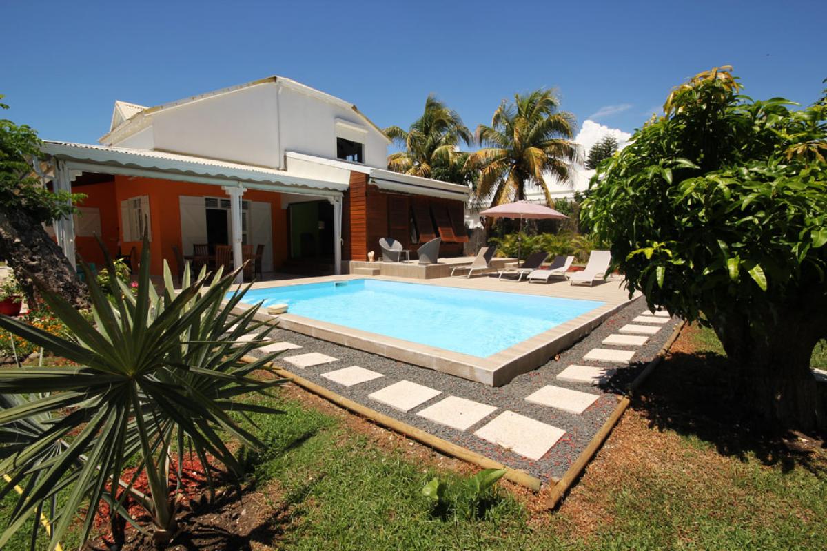 A louer en Guadeloupe villa avec piscine et jacuzzi - Vue d'ensemble