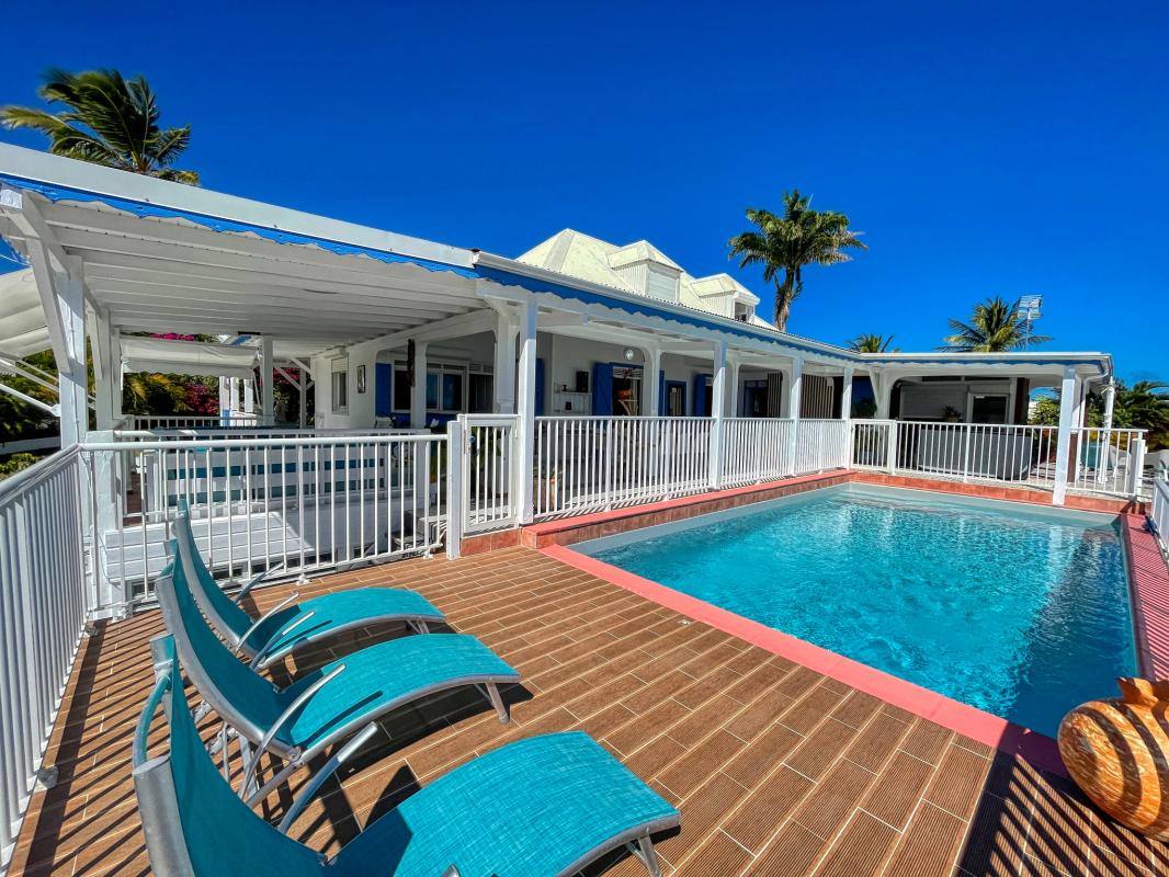 Villa à louer piscine vue mer en Guadeloupe - 