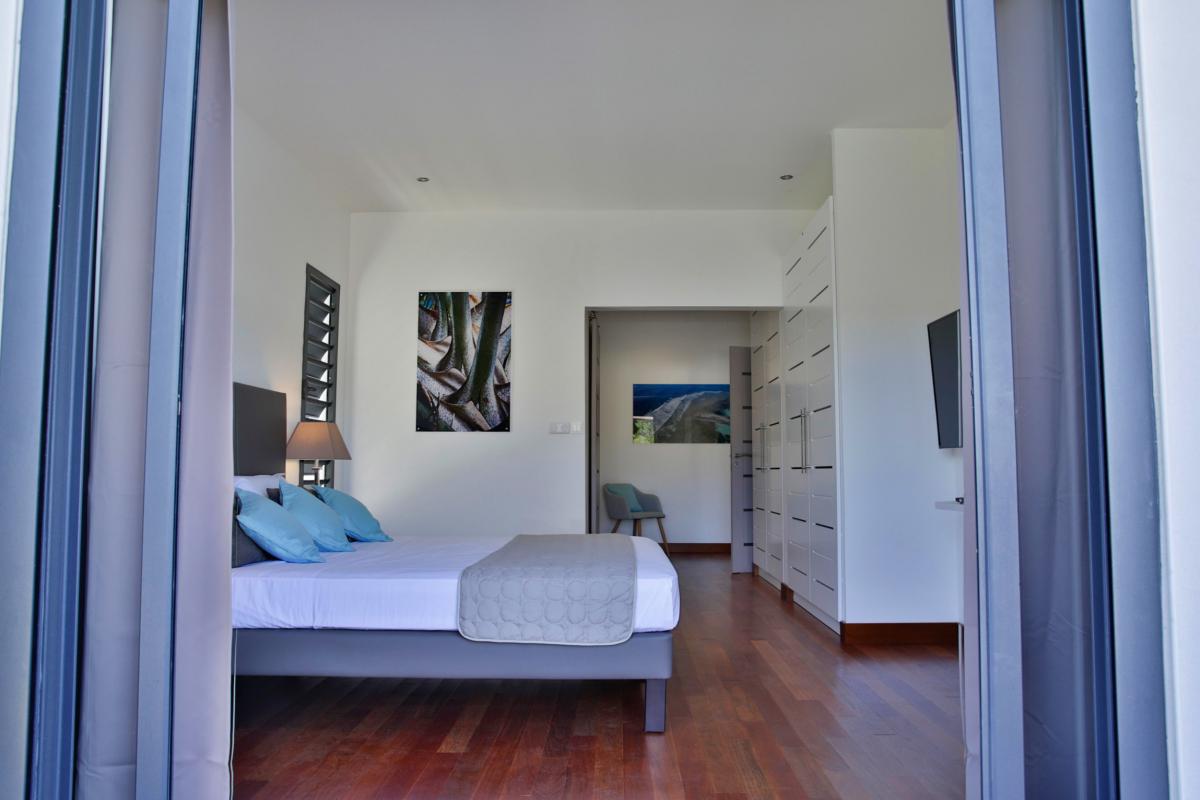 Rent in Guadeloupe high-end villa - Master Room