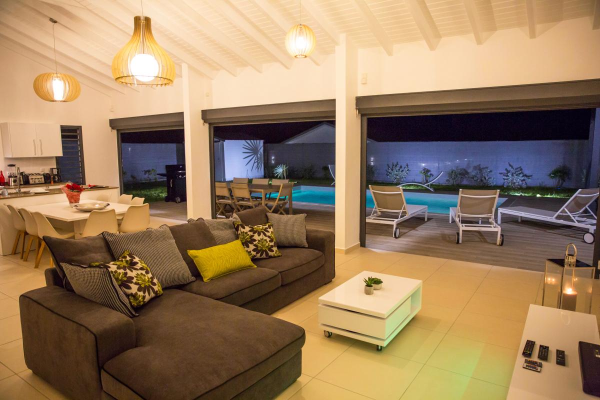 Rent in Guadeloupe high-end villa - Living Room
